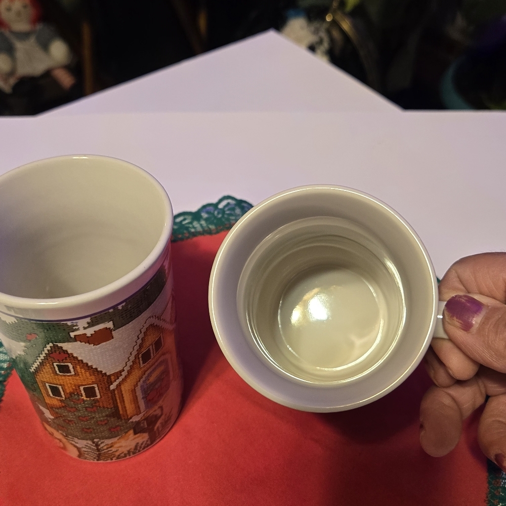 Festive Ceramic Mugs Set - Multicolor - Picture 4 of 6